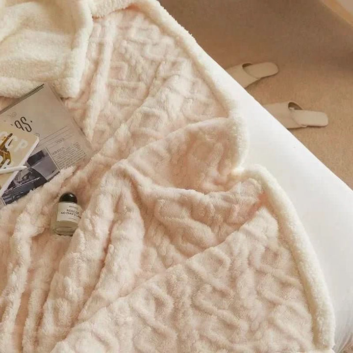 Bedroom comfort: Plush lambswool & microfiber flannel blanket. Warm, easy care, cozy winter throw.