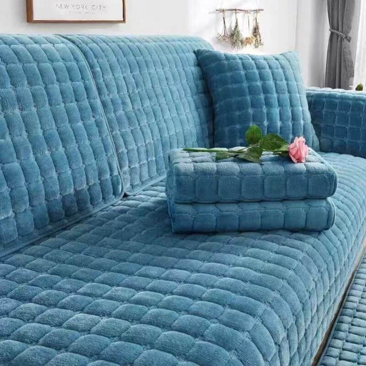 Quilted flannel sofa cover, anti-slip, scratch-resistant, modern pet-friendly couch protector, dark gray.