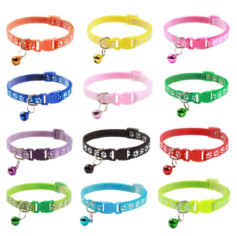 Green adjustable quick release cat collar, durable and comfortable pet accessory