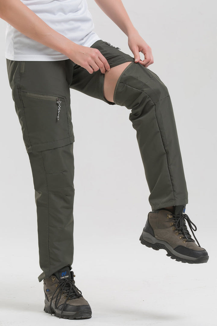 Robuste 2-in-1 Wanderhose für Herren mit Taschen, komfortablem Schnitt und in Braun, Dunkelgrün, Grau, Schwarz erhältlich.