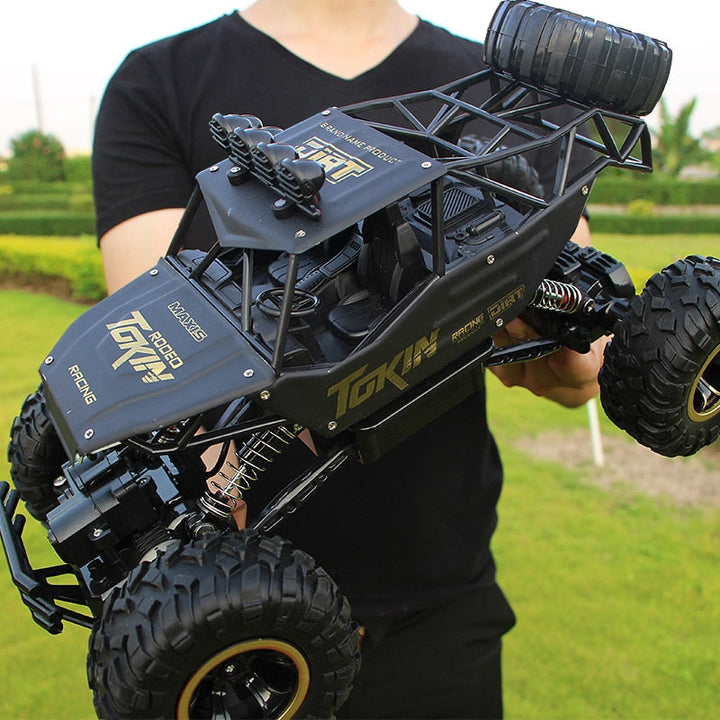 "Robustes RC Auto Monstertruck, 4x4 Offroad Rock Crawler, ferngesteuertes Fahrzeug mit Hi-Q-Gummirädern, 2,4 GHz Technologie"
