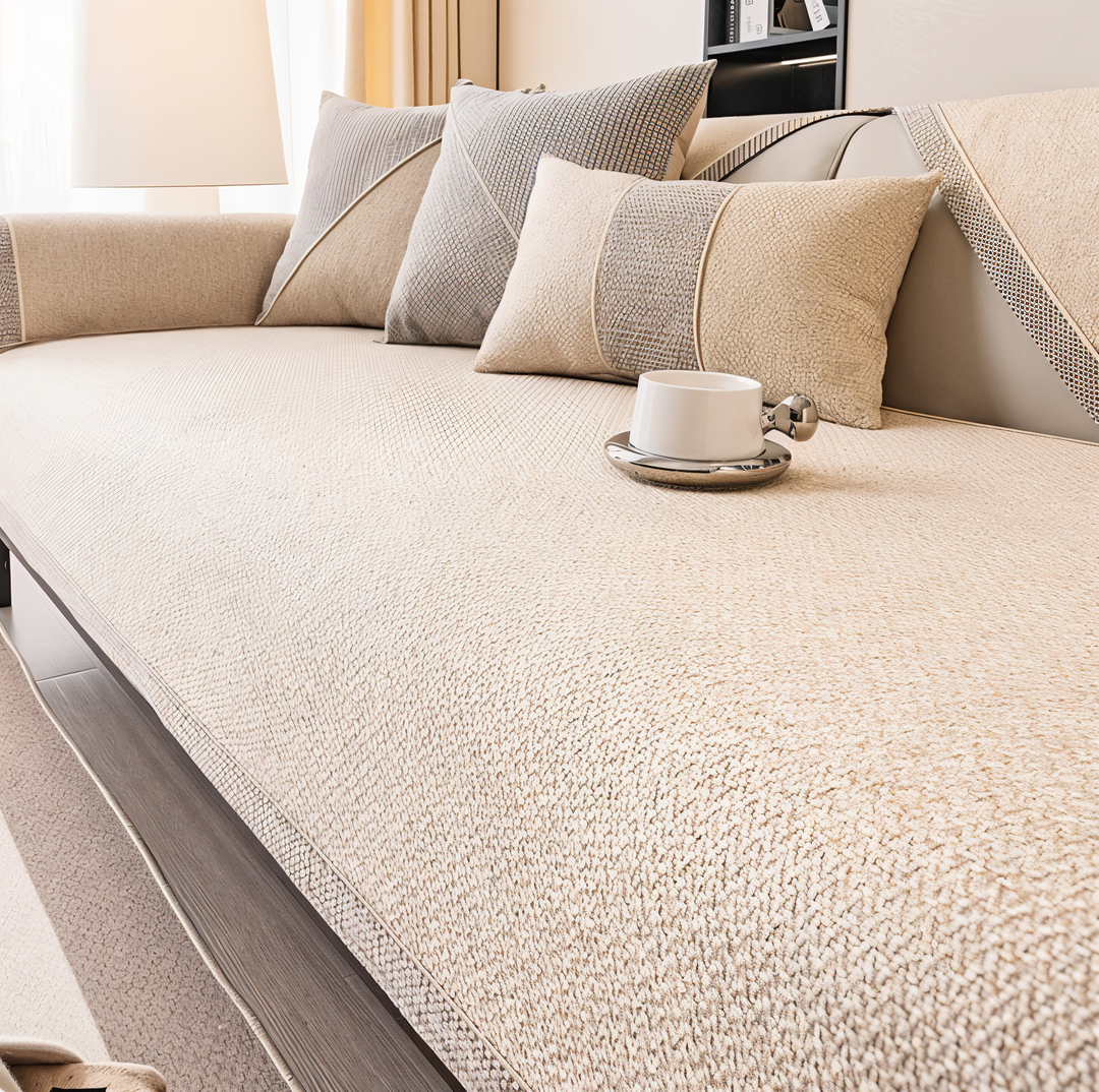 "Rutschfester Sofabezug in Hellgrau: Modernes Design, ultimative Passform & Schutz für Ihr Wohnzimmer-Sofa."