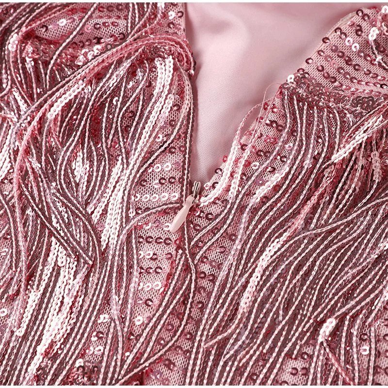 Glamouröses Cocktailkleid mit Pailletten