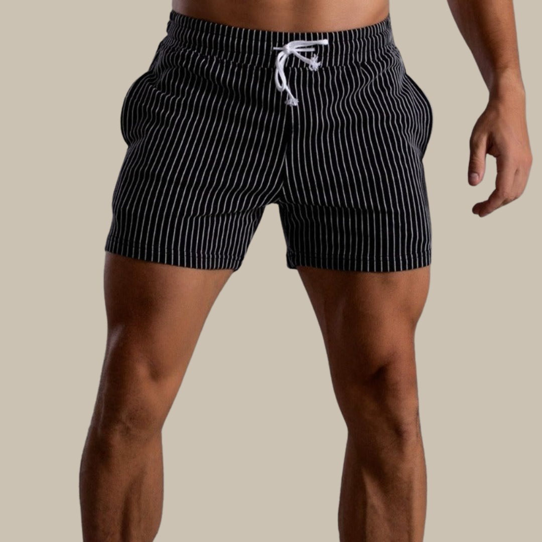 "Schnelltrocknende Herren Badeshorts Ripstop-Polyester in Blau, kurzer Schnitt, elastischer Bund, Frontansicht"