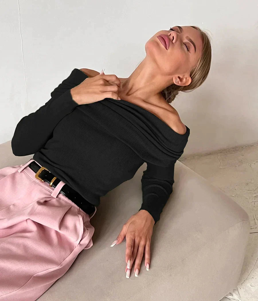 "Schulterfreier Damenpullover, elegantes Off-Shoulder-Design, weiches Material, figurbetonte Passform, vielseitiges Outfit"