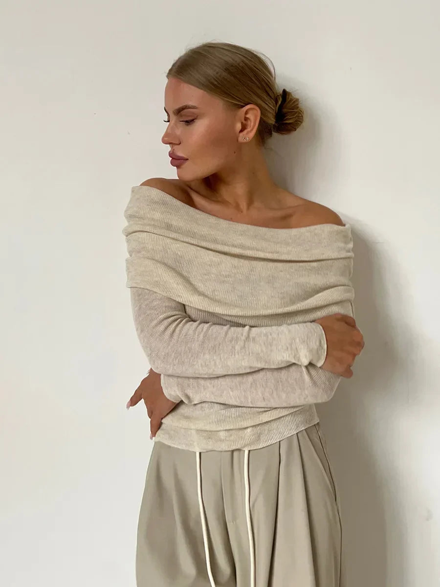 "Schulterfreier Damenpullover, elegantes Off-Shoulder-Design, weiches Material, figurbetonte Passform, vielseitiges Outfit"