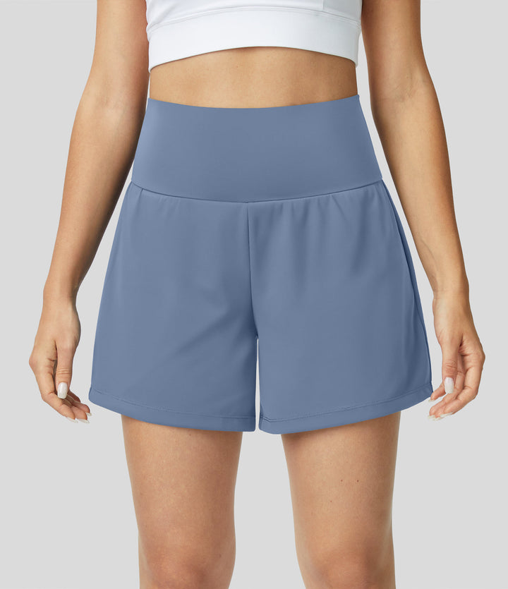 "Schwarze 2-in-1 Damen-Yoga-Shorts mit hoher Taille, atmungsaktivem Material und praktischen Taschen, ideal für Sport."