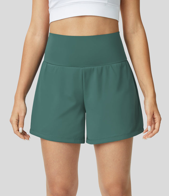 "Schwarze 2-in-1 Damen-Yoga-Shorts mit hoher Taille, atmungsaktivem Material und praktischen Taschen, ideal für Sport."