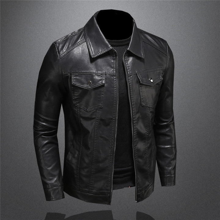 Schwarze Herren Lederjacke mit klassischem Kragen und markantem Reißverschluss, ideal für stilvolle Eleganz.