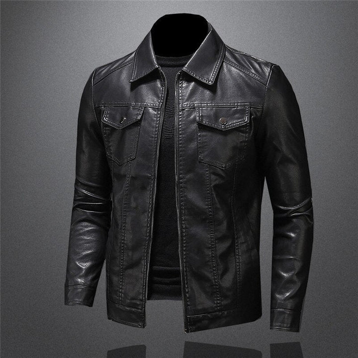 Schwarze Herren Lederjacke mit klassischem Kragen und markantem Reißverschluss, ideal für stilvolle Eleganz.