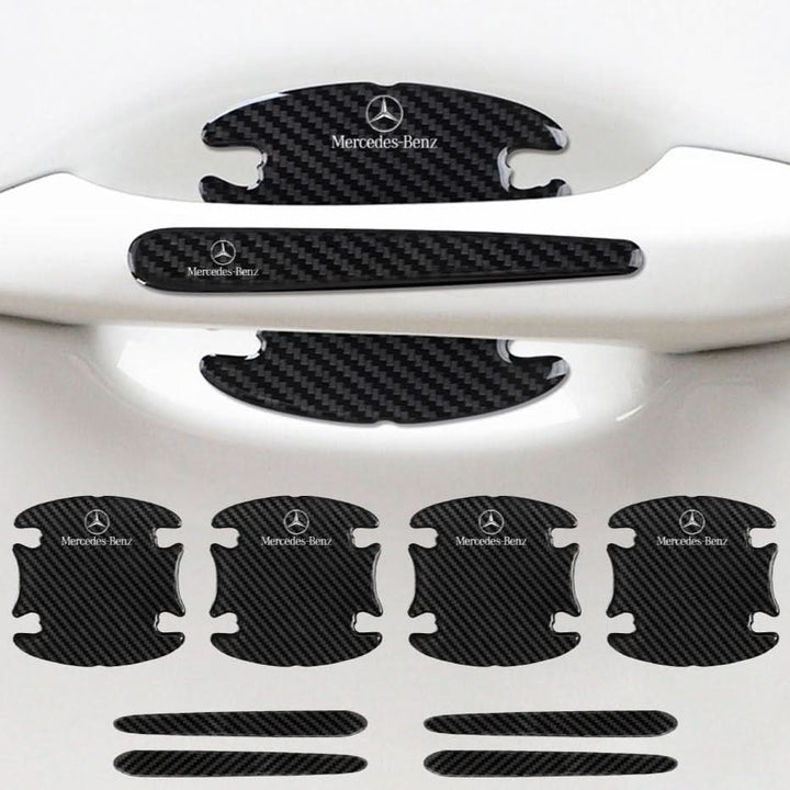 "Selbstklebendes Auto Türschutz Set im Carbon-Look mit universeller Passform und kratzfestem Design für effektiven Schutz."