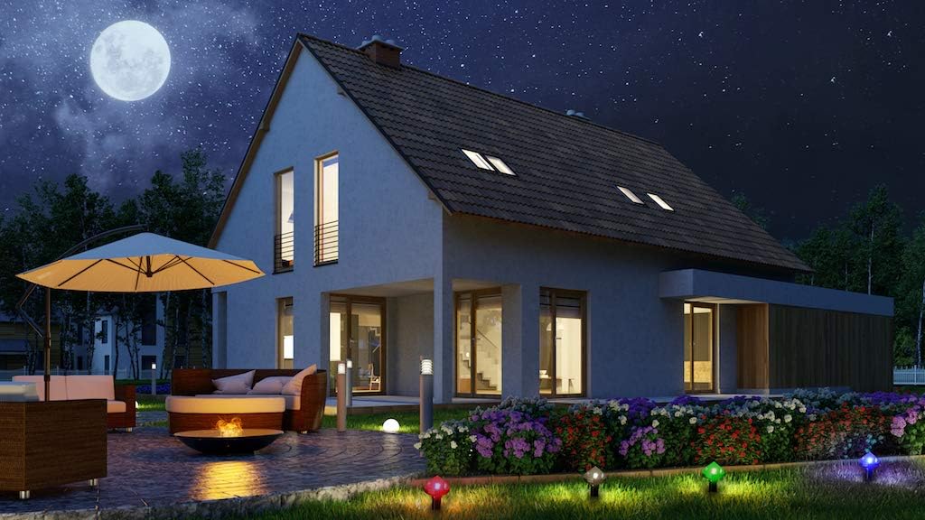 "Solarbetriebener Tiervertreiber für den Garten, wetterfest und umweltfreundlich, schützt vor Nagetieren durch Schallwellen."