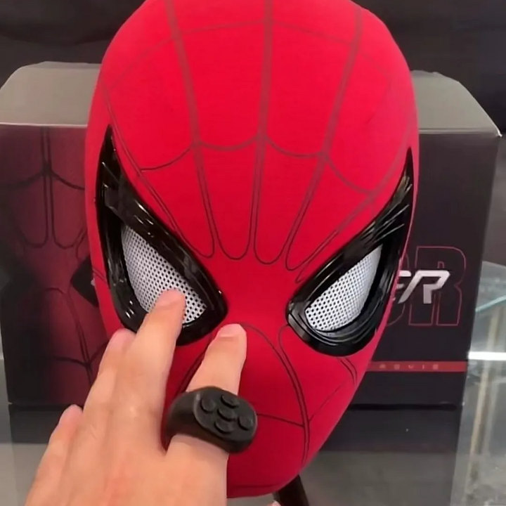 "Spider-Man Maske mit elektrischen, blinzelnden Augen, komfortabel für Kinder, ideales Cosplay-Accessoire"