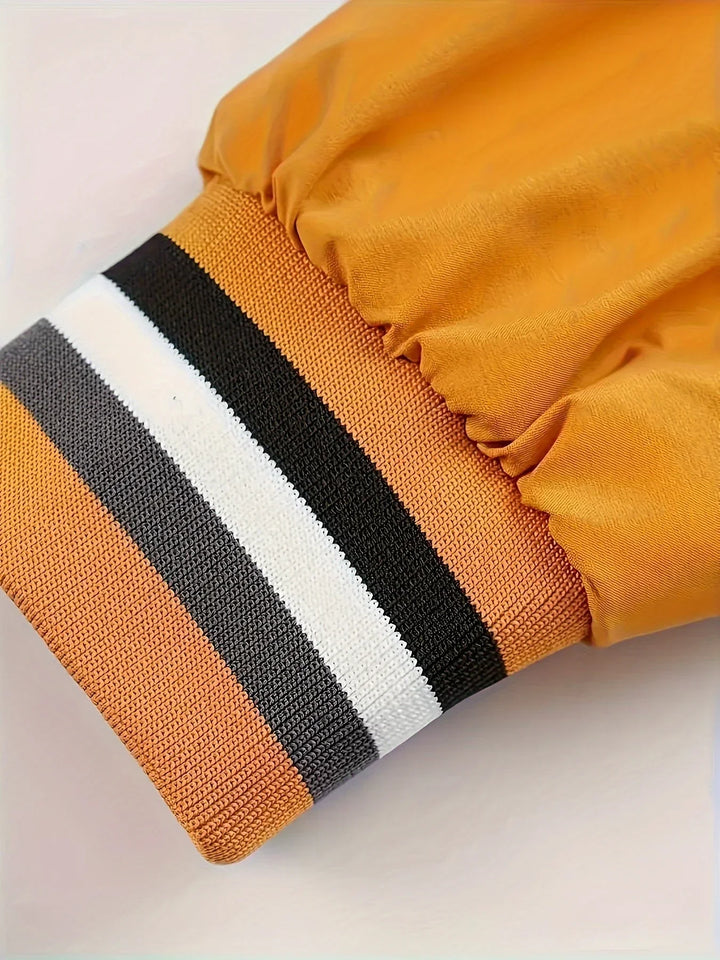 "Sportliche Herren Übergangsjacke, vielseitig, komfortabel, klassisches Design, mit Taschen und stilvollem Kragen."