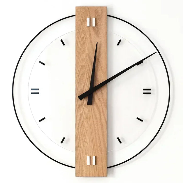 "Stille Wanduhr aus Holz mit weißem Zifferblatt, minimalistisches Design, aus Eichenholz, ideal für stilvolle Räume."