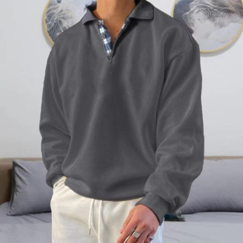 "Stilvoller, atmungsaktiver Herren Pullover in Blau mit V-Ausschnitt und langen Ärmeln, ideal für modernen Sommerlook."