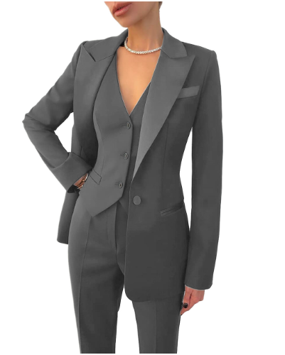 Stilvoller Damen 3-Teiler Hosenanzug in Grau, bestehend aus Blazer, Hose & Weste; perfekt für den Business-Look.