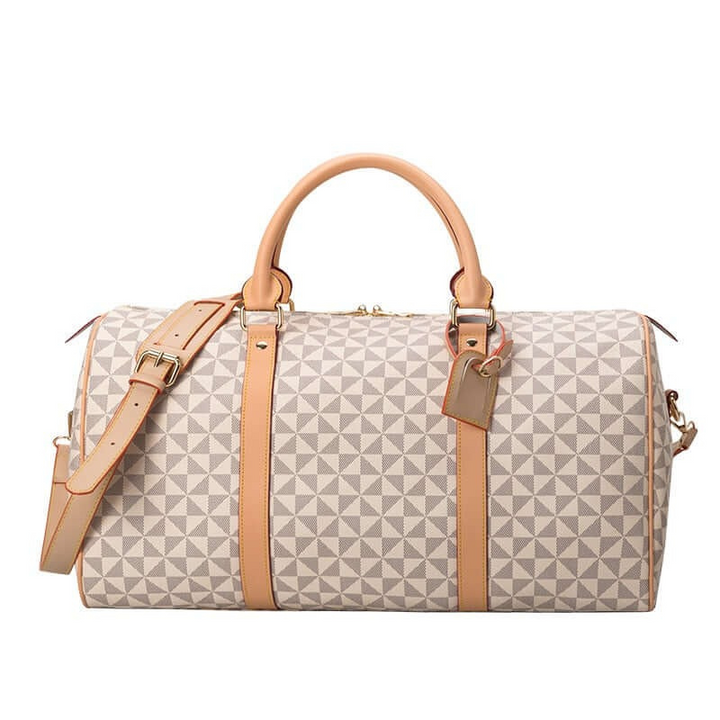 Durable premium unisex travel duffle bag, stylish and practical carry-on luggage for modern travelers.