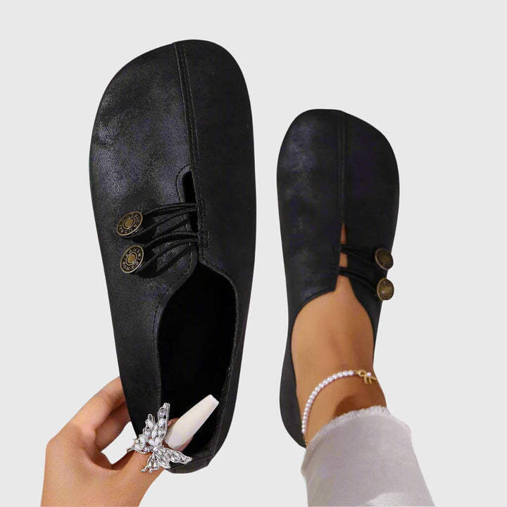 Women's casual slip-on flats, offering ultimate comfort for summer everyday wear.
