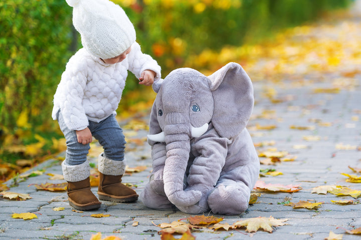"Superweiches Plüsch Elefant Kuschelkissen für Babys und Kinder, grau, ideale Unterstützung und Trost, in charmantem Design."