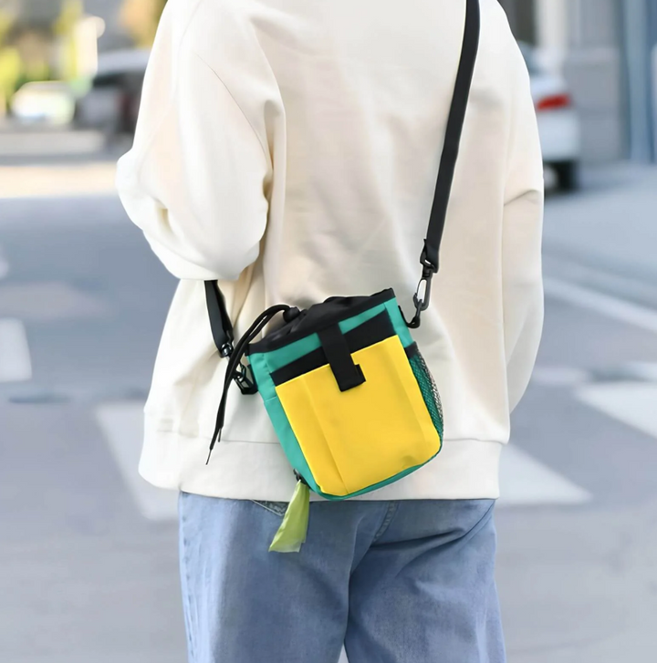 Hands-free dog training treat pouch, a must-have for dog owners and walks