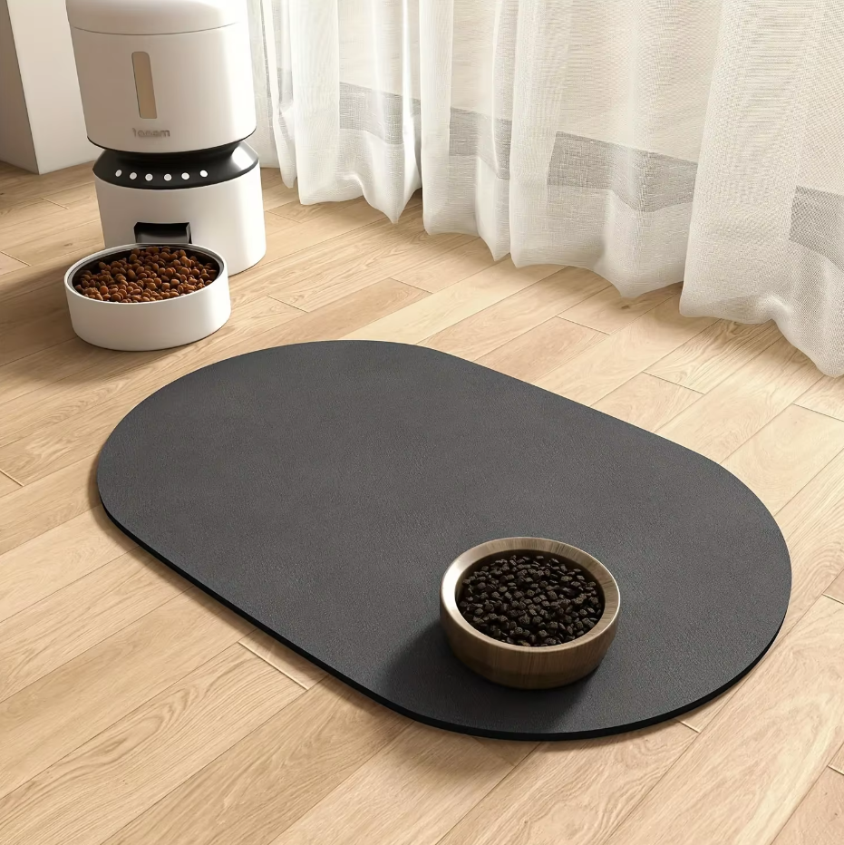 Close-up of flexible waterproof silicone pet feeding mat, non-slip base for pet bowls