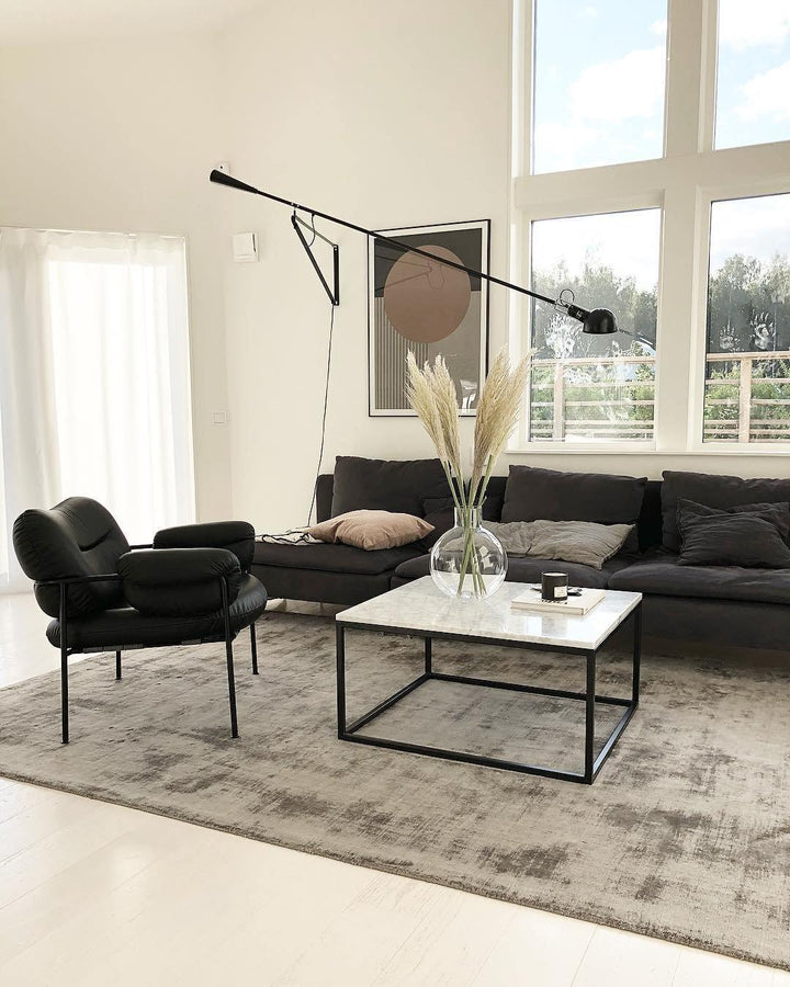 "Verstellbare Wandleuchte 265, industrielle Eleganz, Aluminiumschirm, Metallrahmen, flexible Beleuchtung für Zuhause."