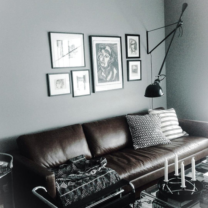 "Verstellbare Wandleuchte 265, industrielle Eleganz, Aluminiumschirm, Metallrahmen, flexible Beleuchtung für Zuhause."