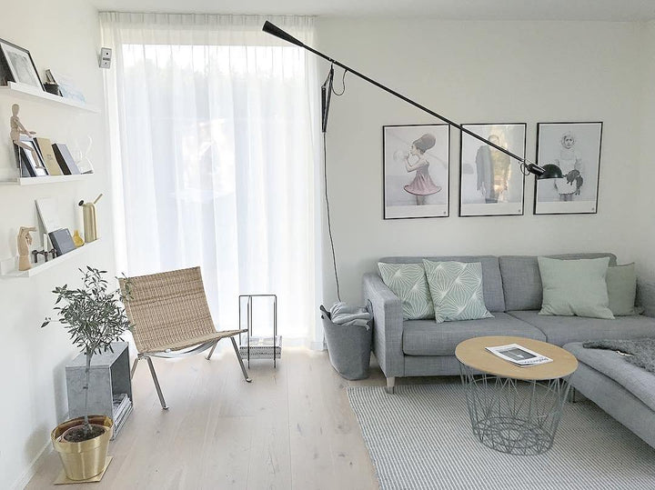 "Verstellbare Wandleuchte 265, industrielle Eleganz, Aluminiumschirm, Metallrahmen, flexible Beleuchtung für Zuhause."