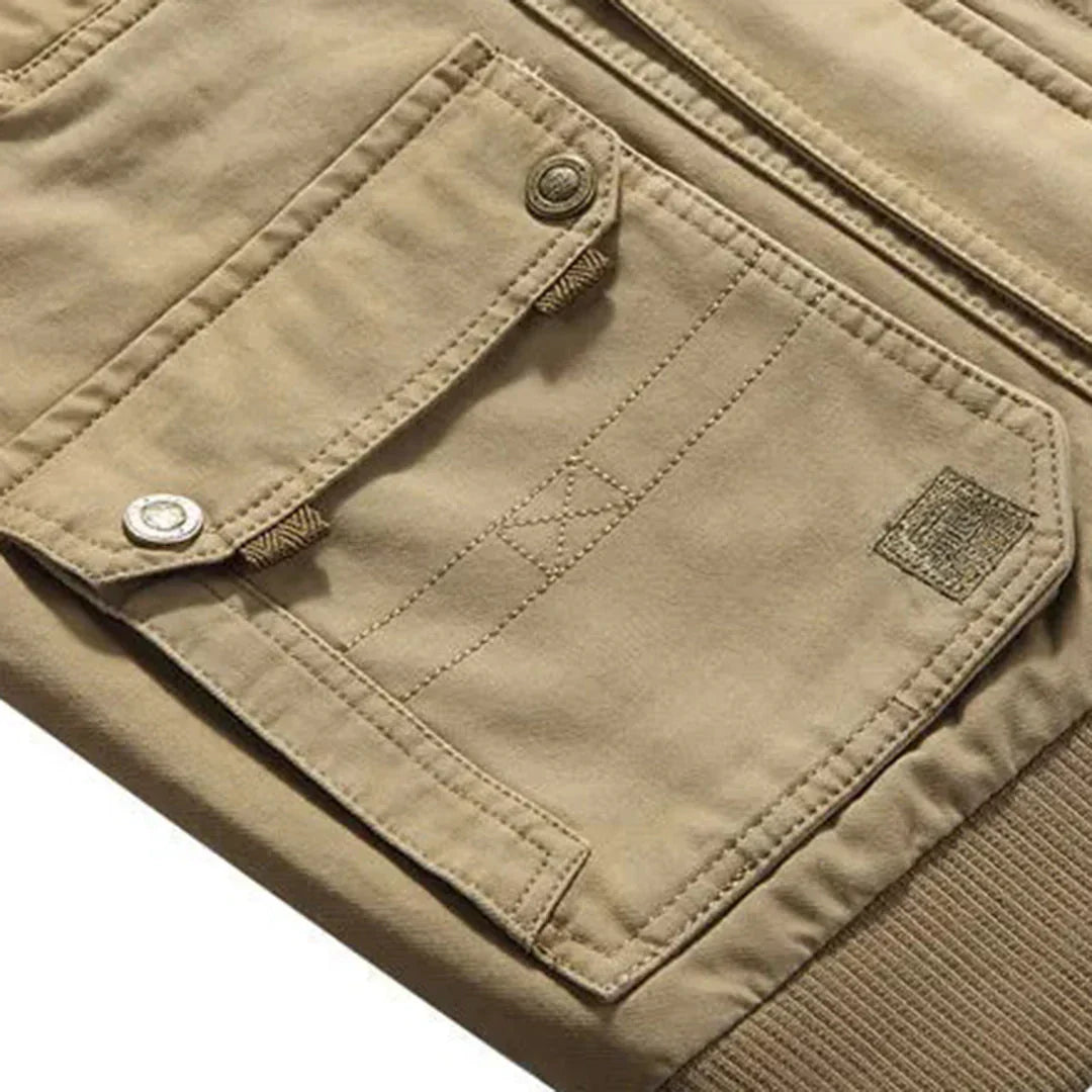 "Vielseitige Herrenjacke – leicht, langlebig, modernes Design, ideal für Outdoor und jeden Anlass, in verschiedenen Größen"