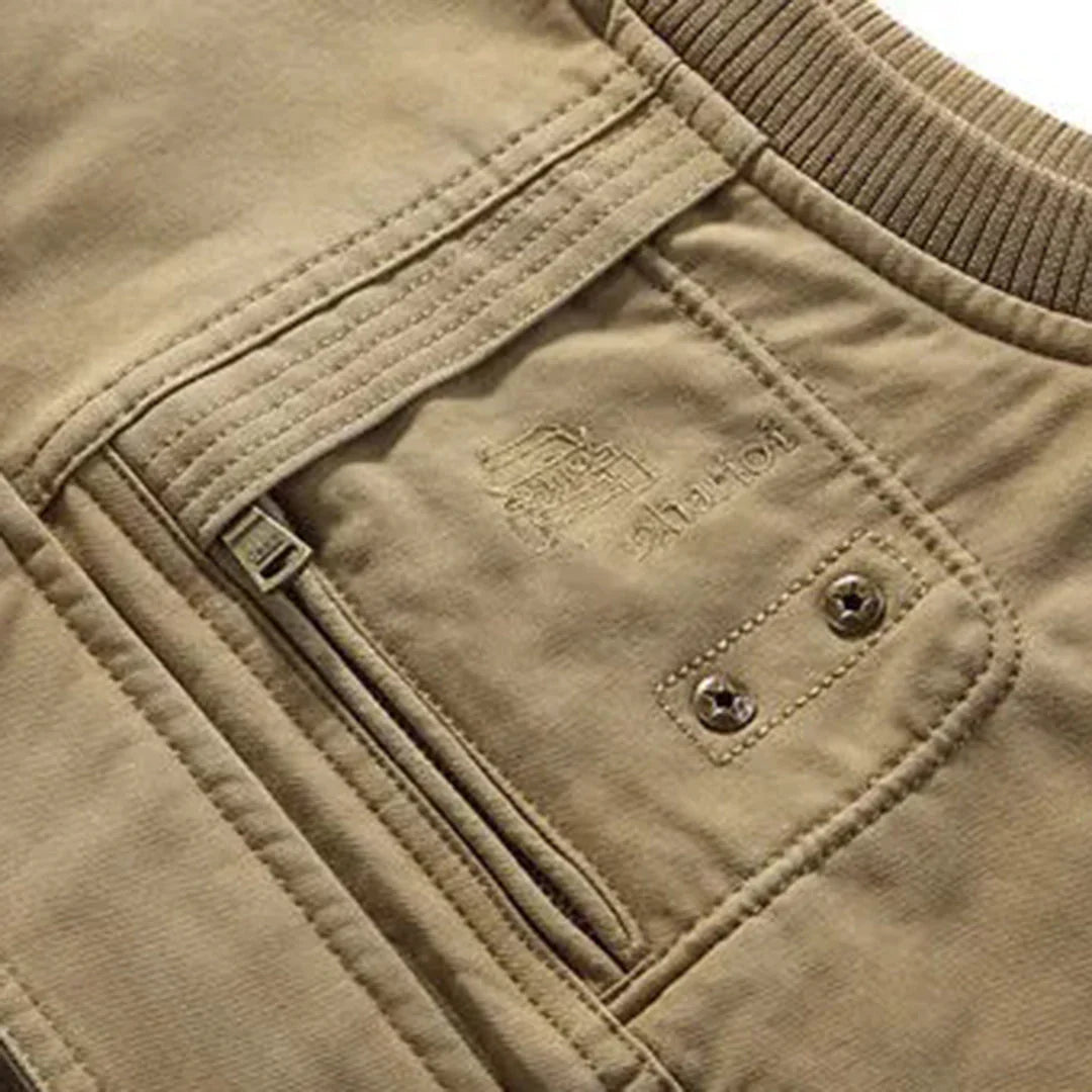 "Vielseitige Herrenjacke – leicht, langlebig, modernes Design, ideal für Outdoor und jeden Anlass, in verschiedenen Größen"