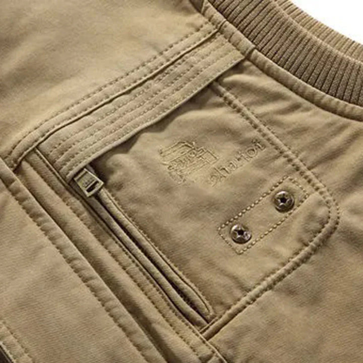 "Vielseitige Herrenjacke – leicht, langlebig, modernes Design, ideal für Outdoor und jeden Anlass, in verschiedenen Größen"