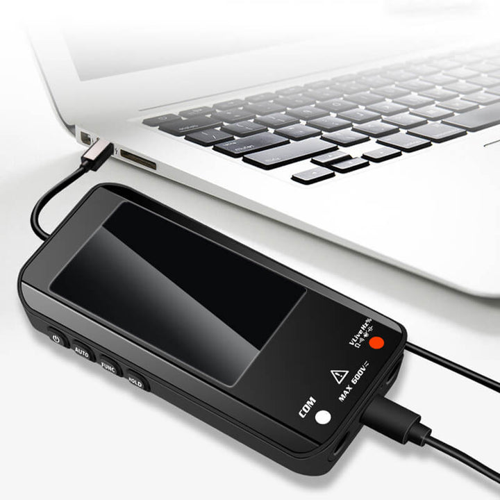 "Vollautomatisches Multimeter mit großem LCD-Farbdisplay, stoßfestes Gehäuse, für präzise Messungen im Automodus."