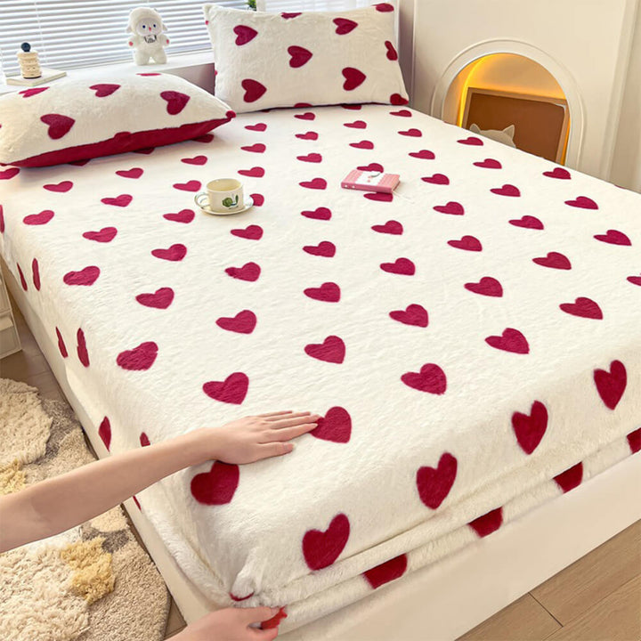 Warm milk velvet fitted sheet & pillowcases in a cozy bedroom setting, perfect for winter bedding.