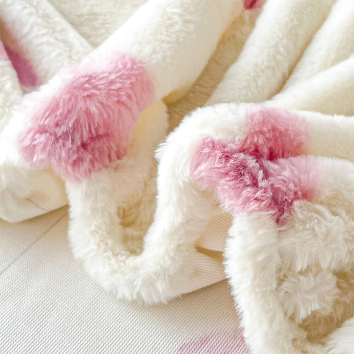 Elegant milk velvet fitted sheet & pillowcases, warm and soft, essential winter bedding.