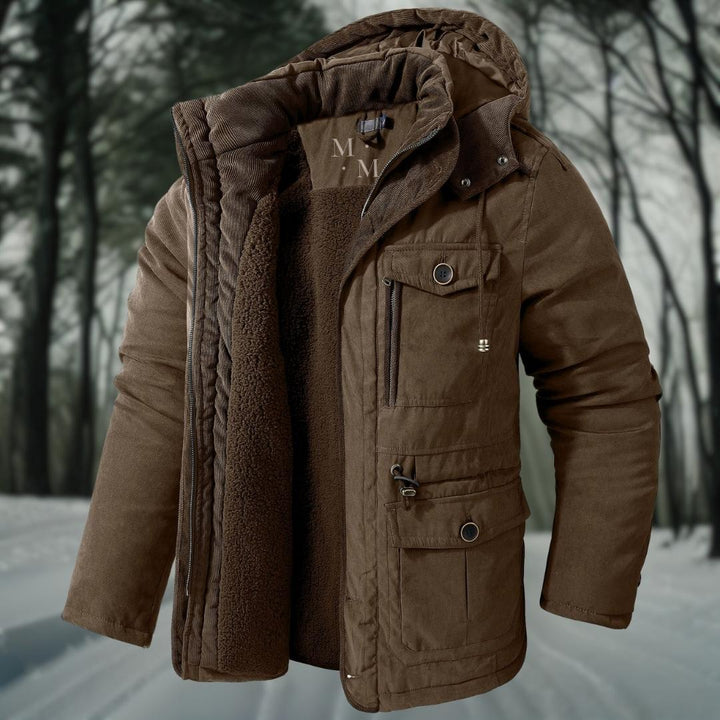 Warme Herren-Winterjacke, wasserdicht, stilvoll, mit modernen Nähten und vielseitigen Taschen, ideal für kalte Wintertage.