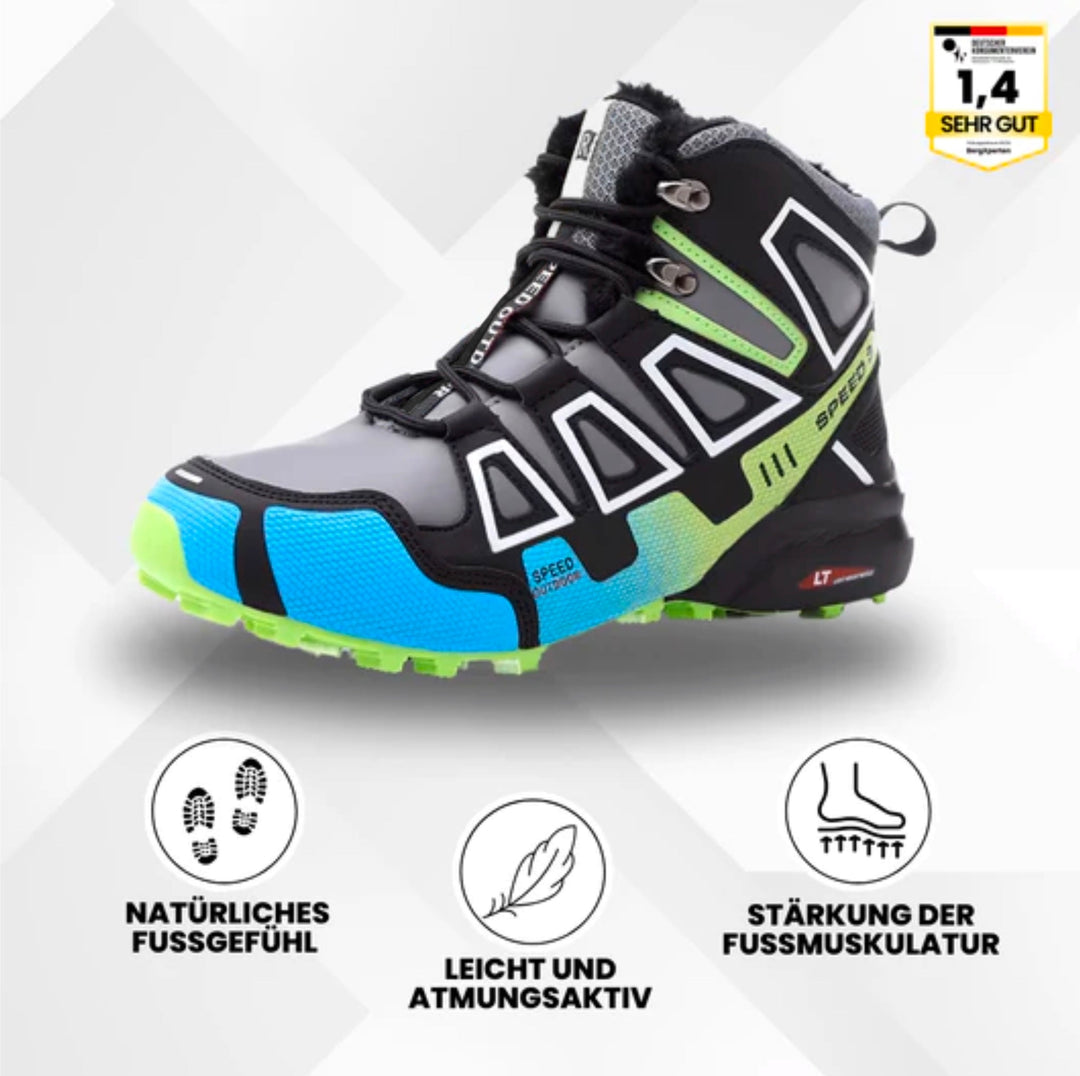 "Wasserdichte, rutschfeste Wanderschuhe für Herren mit breitem Zehenraum in natürlichem Gelände, ideal für Trekking."