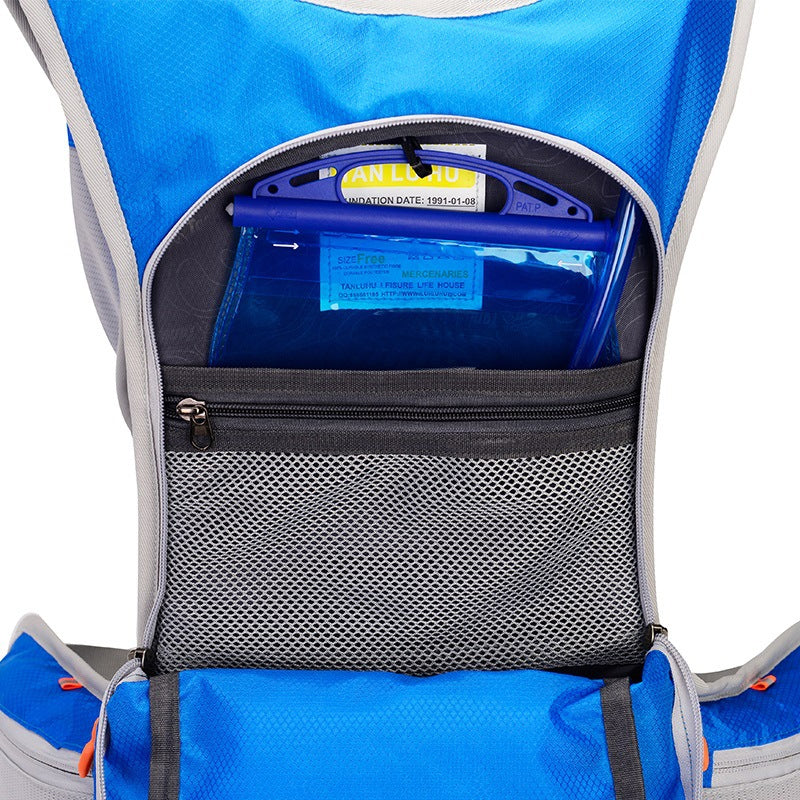 "Wasserdichter blauer Outdoor-Rucksack mit 2L Wasserblase, leicht und verstellbar, ideal für Abenteuer und Sport."