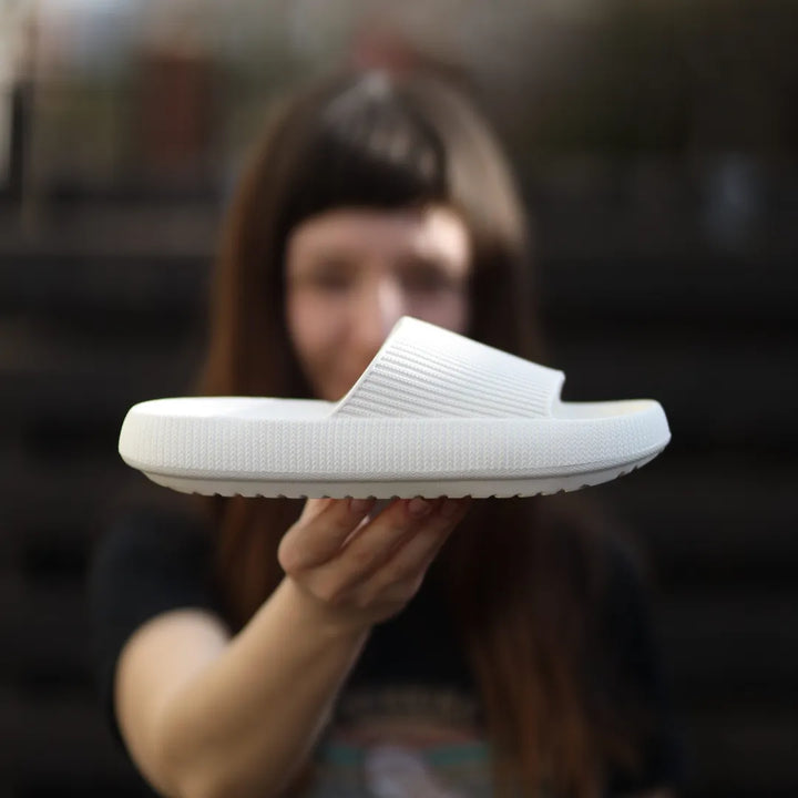 "Weiche Orthoslipper Hausschuhe, EVA-Material, rutschfest, in modernem Design, ideal für Komfort und Stil zu Hause."