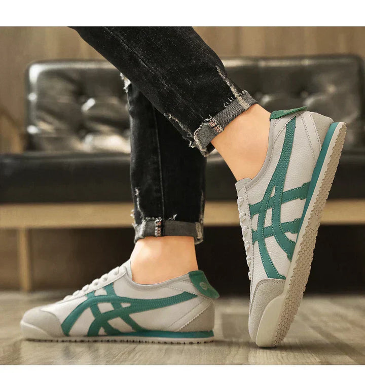 "Weiße Sommer-Sneakers mit geometrischem Muster und bequemer Passform für Damen, ideal für stilbewusste Outfits"