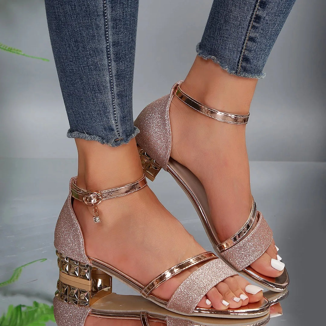 Adjustable fit Alison women's sandals with ergonomic support and strong arch support for all-day comfort.