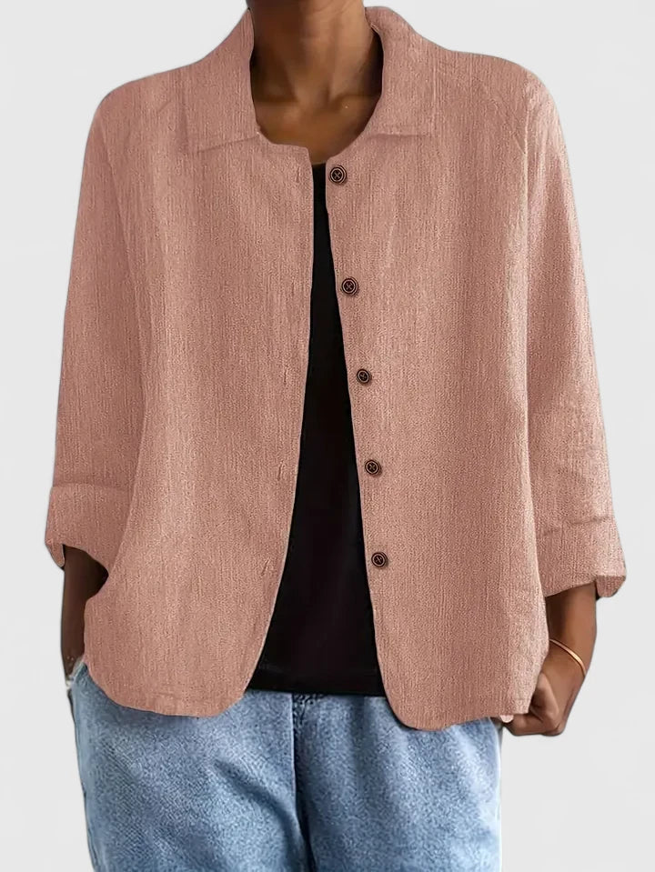 Casual women's long-sleeve blouse, ideal for everyday wear, offering a chic & comfortable look.