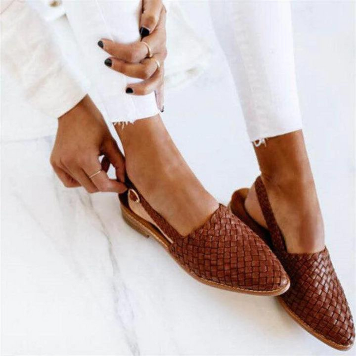 Women's stylish woven closed-toe slip-on mule loafers, perfect for spring/summer everyday chic comfort.