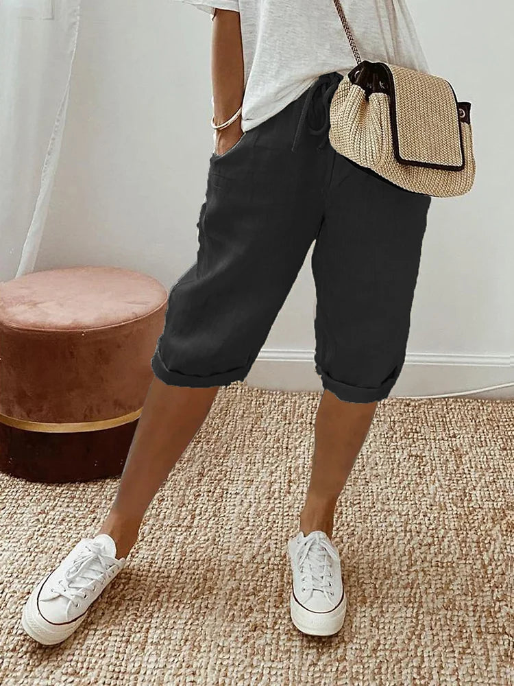 Women's effortless everyday comfort shorts, relaxed fit, perfect for casual summer wear. Features elastic waist.