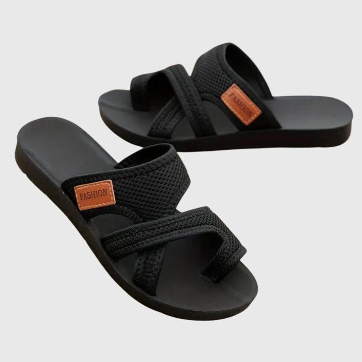 Elody women's comfortable walking sandals. Slip-on platform design, perfect open-toe footwear for summer casual wear.