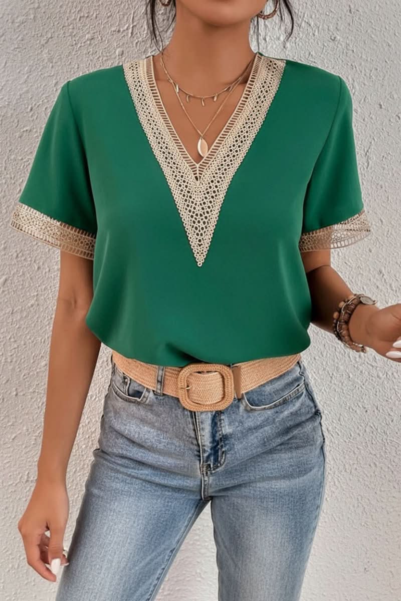 Modern women's comfortable short sleeve t-shirt, versatile basic top for everyday chic spring fashion.