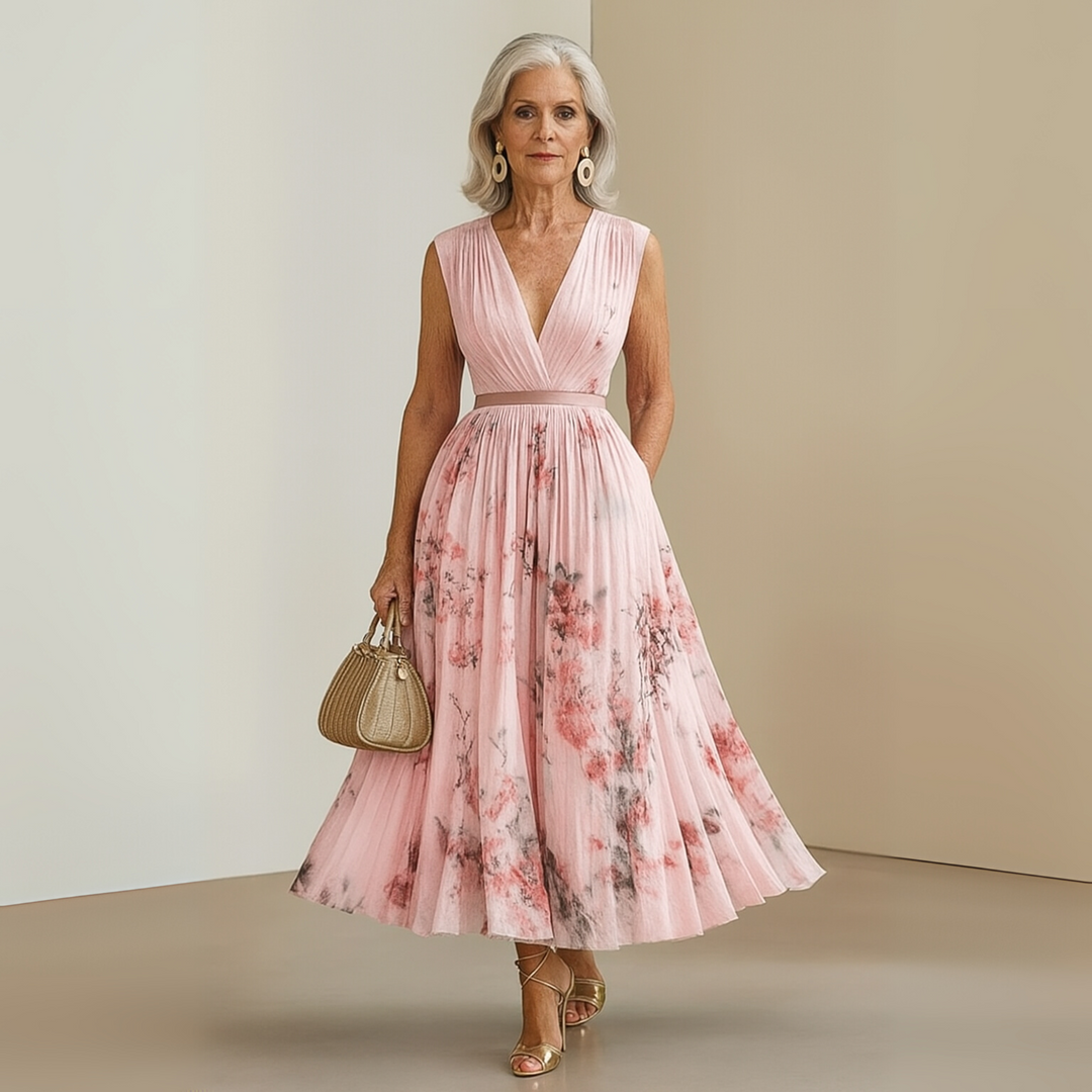 Chic women's sleeveless maxi dress with a flowing silhouette, perfect for modern summer fashion trends.