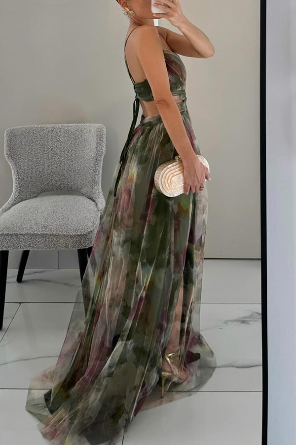 Comfortable & stylish women's flowy floral print maxi dress. Ideal for summer and casual events.