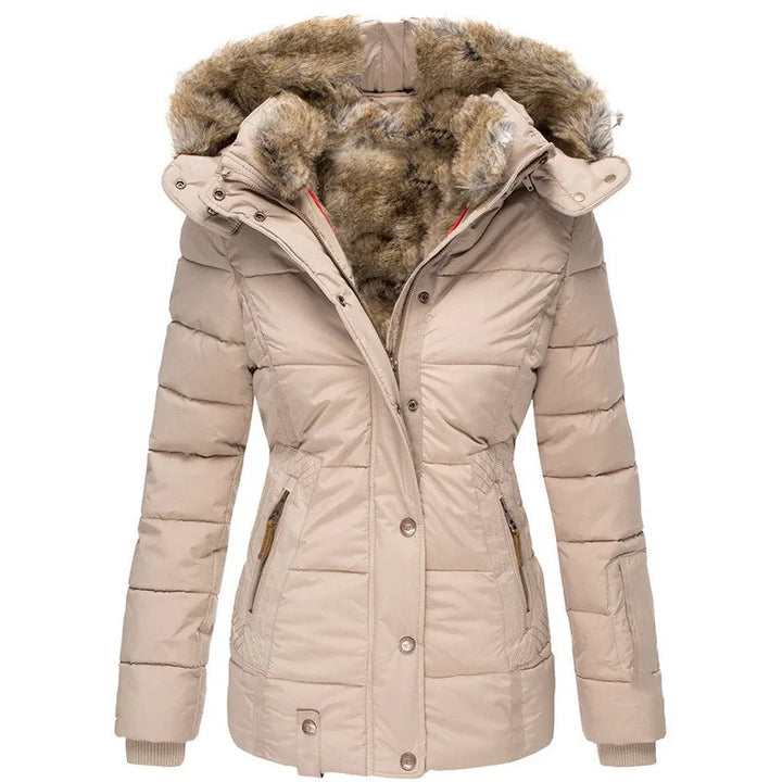 Chic women's winter jacket: Insulated, hooded, and comfortable, ideal for everyday wear.