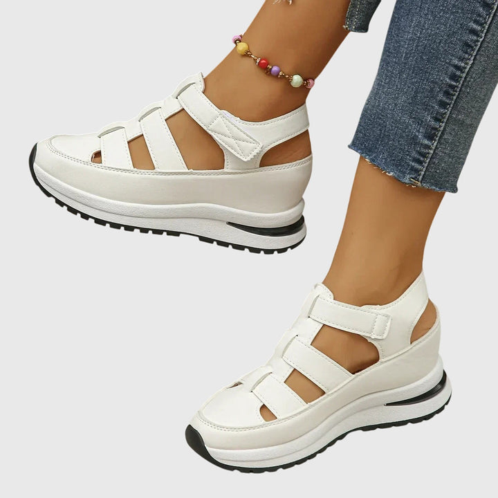Adjustable Women's Judy orthopedic sandals, providing personalized arch support for comfortable everyday walks.